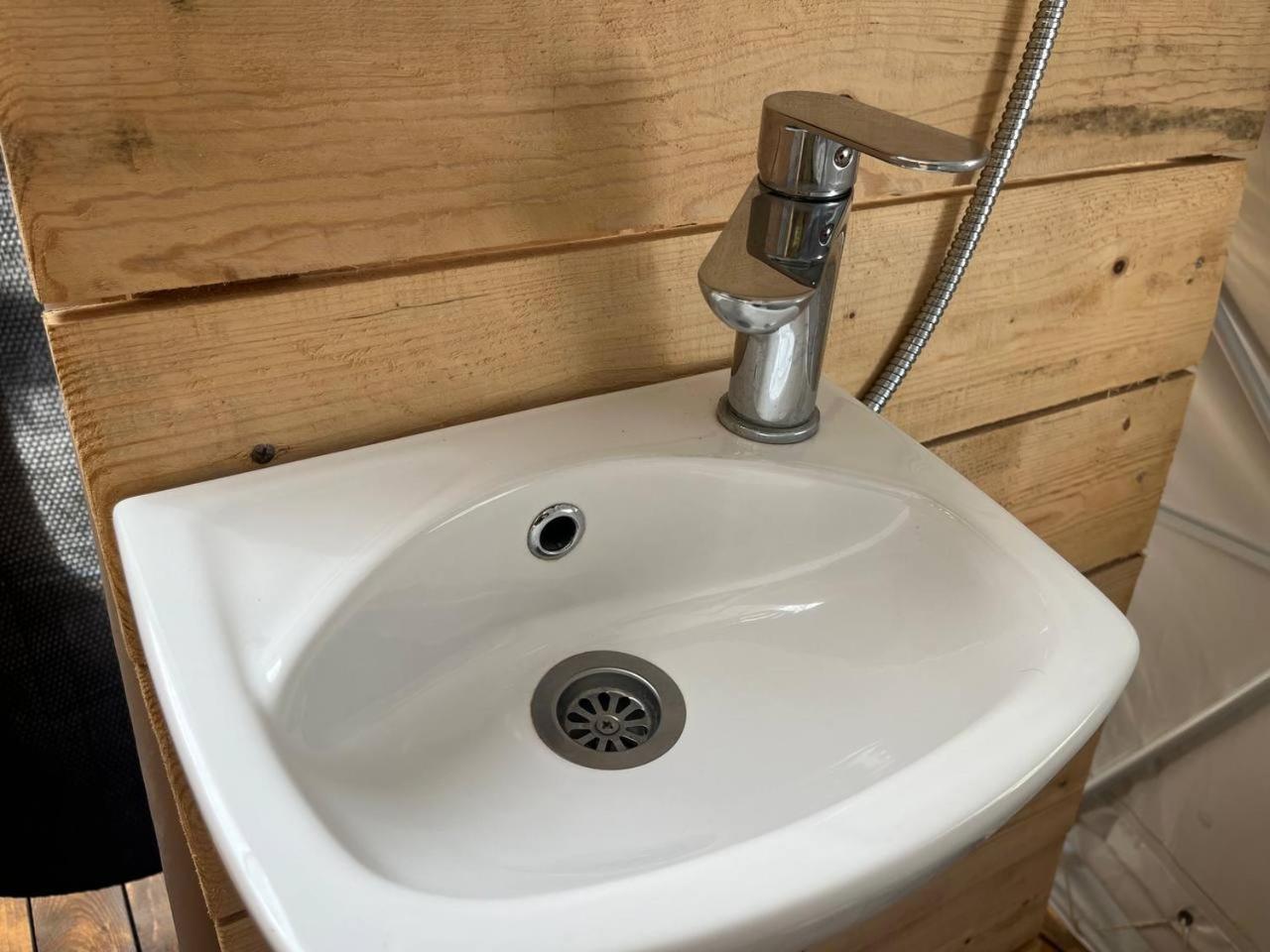 Glamping Rose Hotel Radovici Ngoại thất bức ảnh